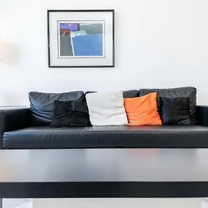  Apartment Lovely With River Views And Parking